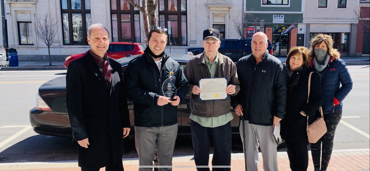 MayorBarlow's tweet image. Today we honor Tom Galloway w/ a proclamation celebrating his 90th Birthday &amp;amp; thank him for his contributions. Mr. Galloway served in Army in Korea, a teacher, founded a local real-estate business, served as assessor &amp;amp; founded the Trees for Vets program honoring local veterans.