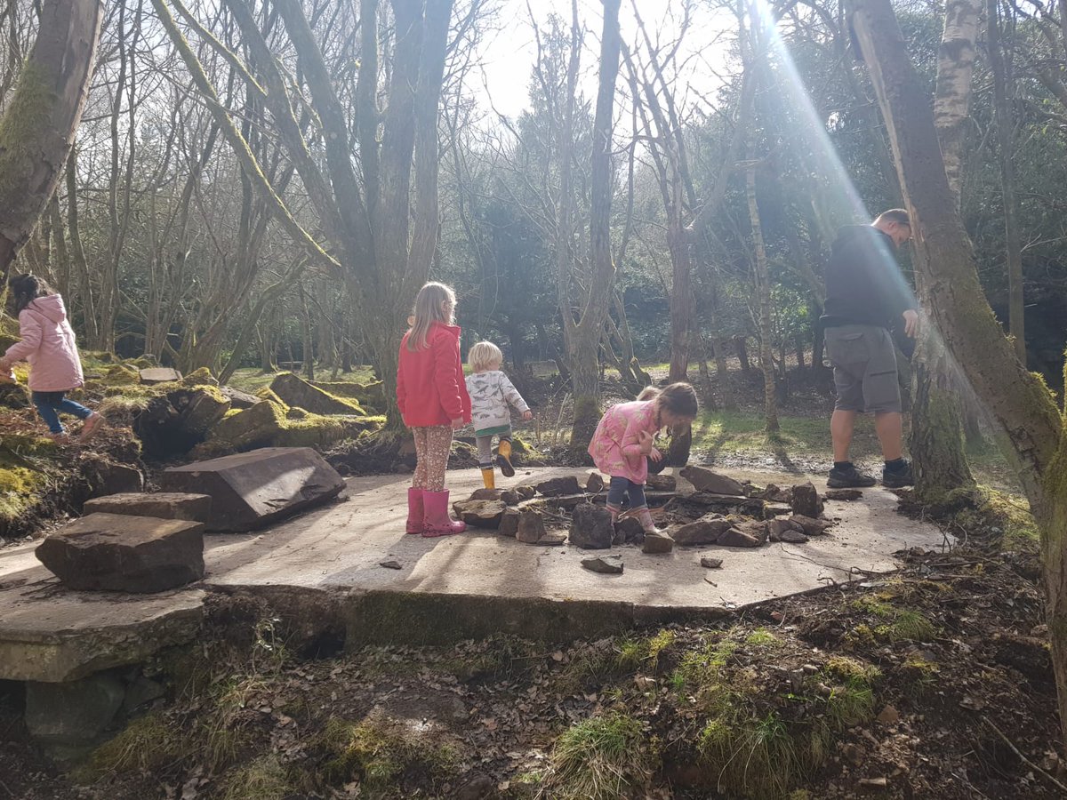 Evbcuik's tweet photo. Finding our tribe, feels good. Pals, nature, woods, dens, ponds. #StayLocal #StaySafe #SeeFriends https://t.co/Sx2bqWf4na