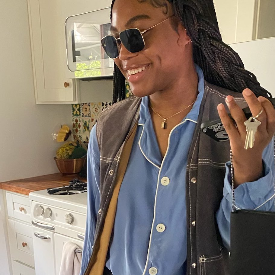 quenblackwell's tweet photo. a lil vest moment https://t.co/6bRQIogBxO