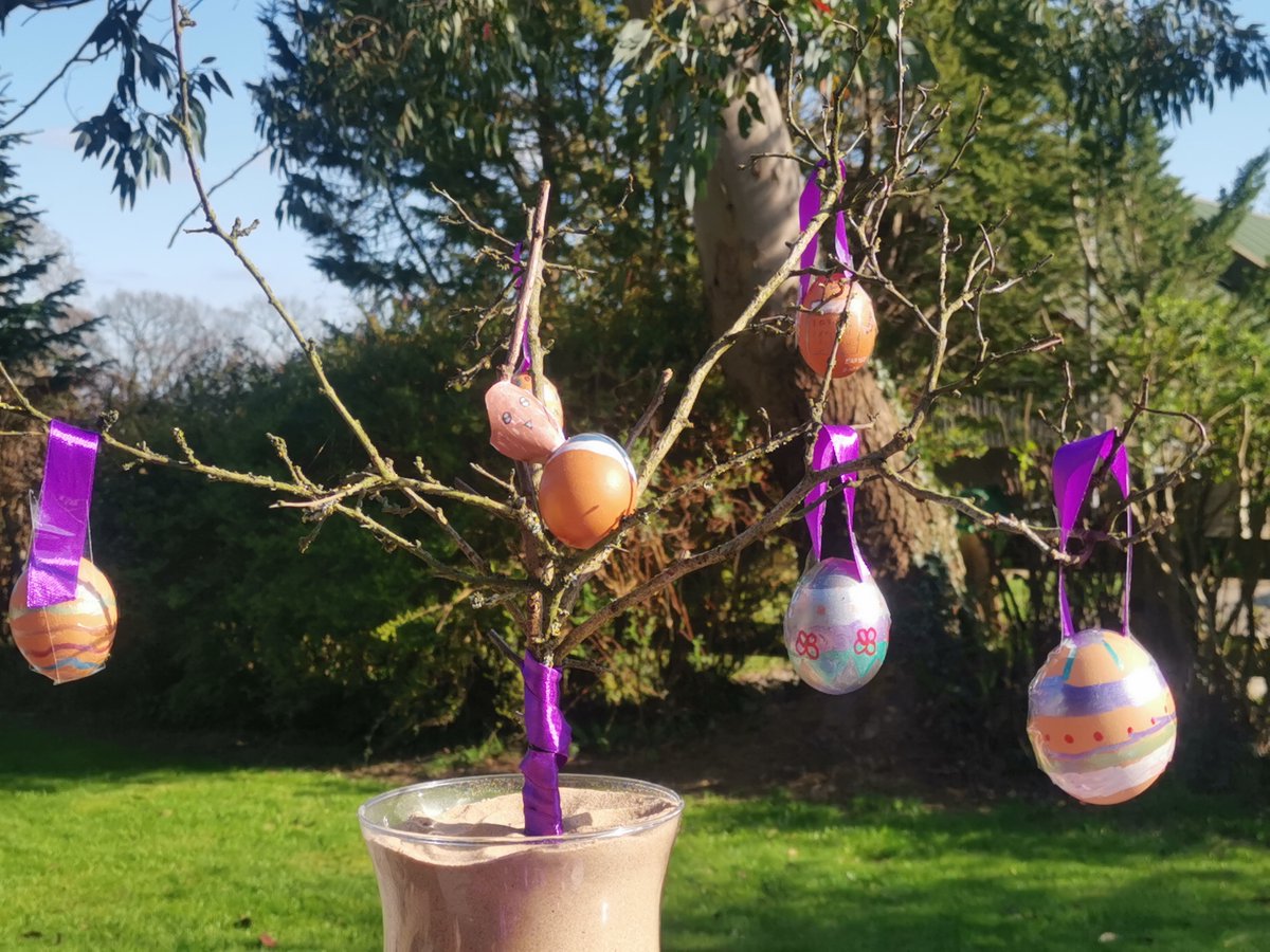 IfieldDrive's tweet photo. A few more entries for our crafty egg painter and decorators! https://t.co/wT78qS3qvr