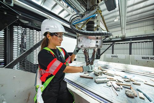 Interest in smart waste sorting robots is rising among recyclers, including C&amp;D processors. Check out this article by ZenRobotics Ltd. Head of Sales, Juha Mieskonen, on why more and more waste facilities are taking advantage of the benefits of robotics. buff.ly/39z1fB3