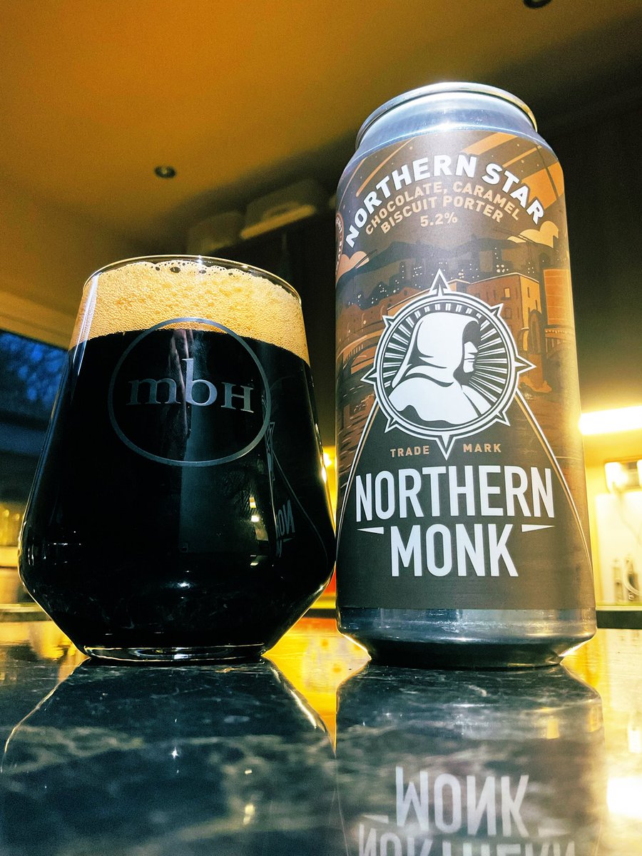 So pleased mark took a trip to Tesco and brought these back chocolate, caramel biscuit what isn’t to like 🍻#craftbeer #happyeaster