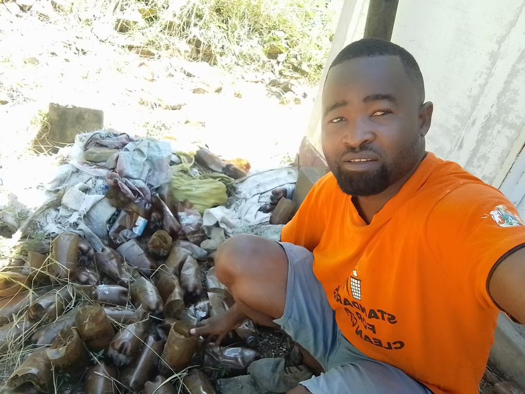 first Friday of april 2021,had to clean opaque beer container's i use for both exotic and other indigenous trees for climate change mitigation dream in my backyard. <a href="/MatopeNigell/">Hon. MatopeNigel</a> <a href="/lizgulaz/">Elizabeth Gulugulu</a> <a href="/smarangwana/">Smarangwana</a> <a href="/real_Godfatha/">Praise Moyo</a> <a href="/limukanincube/">limukani ncube</a> <a href="/DNsingo/">Dumisani Nsingo</a> @safulizbc <a href="/edmnangagwa/">President of Zimbabwe</a> <a href="/ZimFirstLady/">First Lady of Zimbabwe 🇿🇼</a>