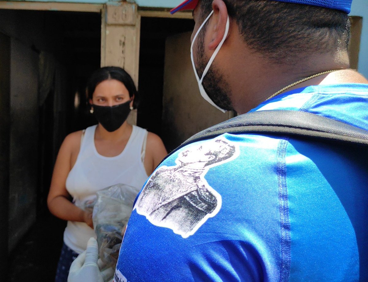 Minpescave2's tweet photo. Más de 500 jornadas a nivel nacional se han realizado con el formato Entrega Biosegura en coordinación con los CLAP, esto fortalece la permanente distribución de proteína que ha orientado nuestro Presidente @NicolasMaduro. Al último rincón de nuestro país se dirá #YoComoPescado https://t.co/iNOb5pLpUl