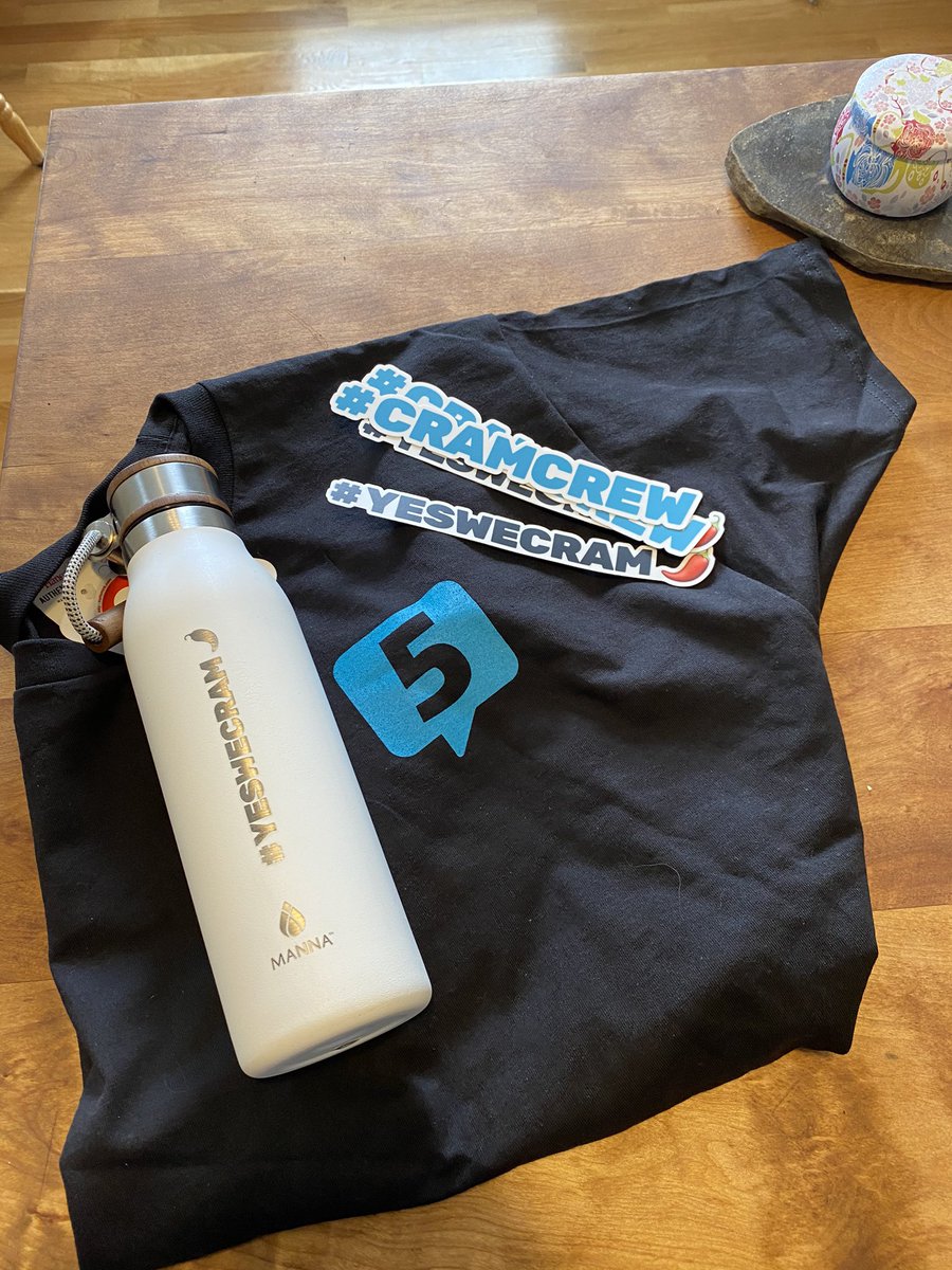 TheKucklick's tweet photo. Shoutout to @thinkfiveable for hooking up cram teachers with some seriously awesome swag! Can’t wait to rock the shirt tomorrow for the cram sesh! #fiveable #yeswecram https://t.co/hkItOiv3Xz
