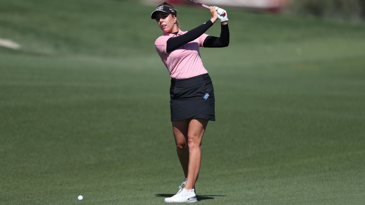FootJoyEurope's tweet photo. In the mix after two rounds @ANAinspiration 🙌
@georgiahall96 is -5 at the halfway stage going in hunt of her second major title.
#FootJoy #1ShoeinGolf #FJStratos https://t.co/jMkwhDkczf