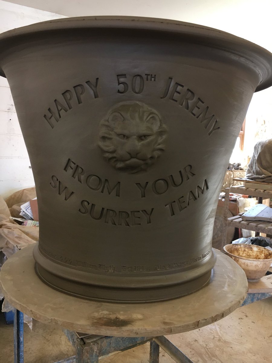 williamblyth_uk's tweet photo. @JordanConserv @The_RHS @westdeangardens @TheMontyDon @_houseandgarden @GdnsIllustrated @JordanConserv of course, this is one what was made today. A large bespoke flower pot, we offer a few different sizes and shapes, please visit our website for further images and pot choice 😊👍🏻 https://t.co/Q8oHx3kvJp