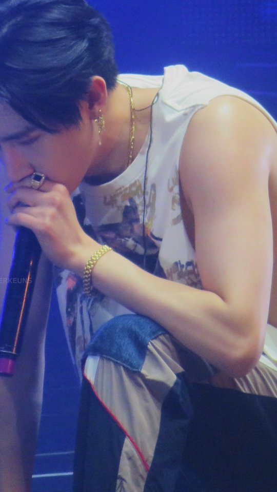 창균♡ (@timetoim) on Twitter photo 