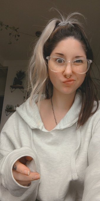 tell me I'm pretty https://t.co/xcfyiW0vKU