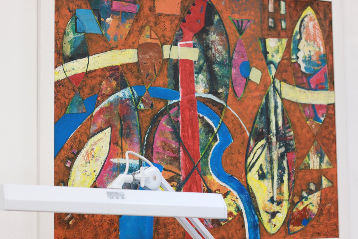 MasterPeaceA's tweet photo. Beautiful painting in the studio space made by Prensnelo an acclaimed Haitian Artist and founder of Amical Arts International https://t.co/aRbtmWzGcK