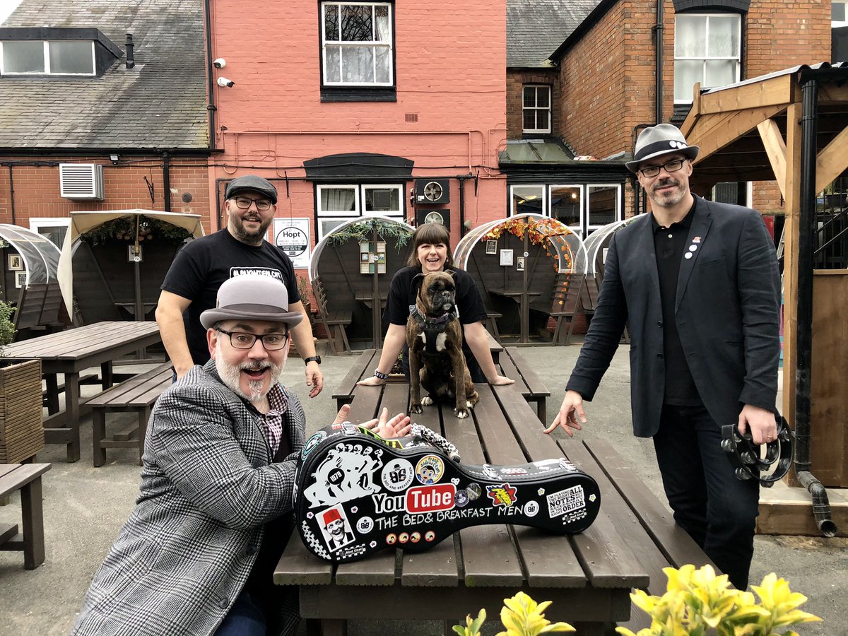 BandBMen's tweet photo. Thanks to everyone that made this possible great to be a part of it all.
Happy Easter (@PubDogLE2 is an amazing camera operator!) cheers 🍺 https://t.co/cMjy8b4aVQ