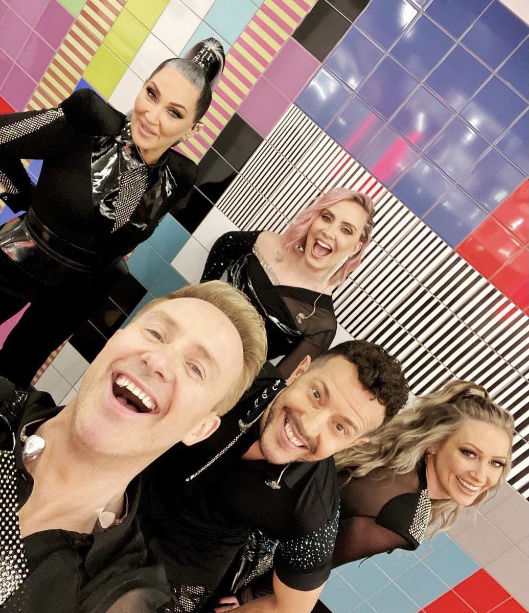 _CRCentral's tweet photo. Thank you to everyone who joined in & streamed #HeartbreakInThisCity 💔🌃 with us tonight.
❗️Keep streaming & don’t forget to tune into @BBCOne at 22:30 to catch @OfficialSteps & @michellevisage take to the stage on @TheGNShow.
Less than 2 hours to go!
#StreamingInThisCity https://t.co/55k79k964B