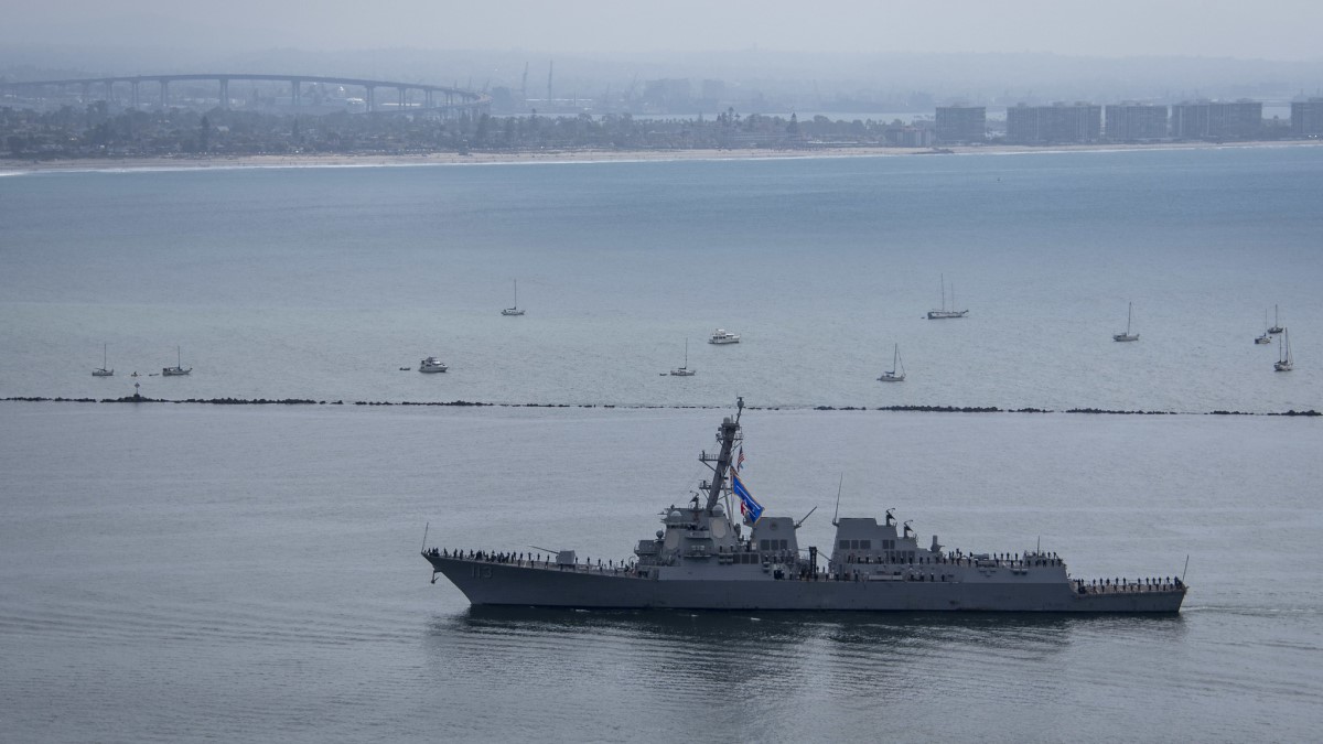 #USSJohnFinn returns to San Diego from maiden deployment: go.usa.gov/xHx9w
#DDG113 #USNavy #WelcomeHome