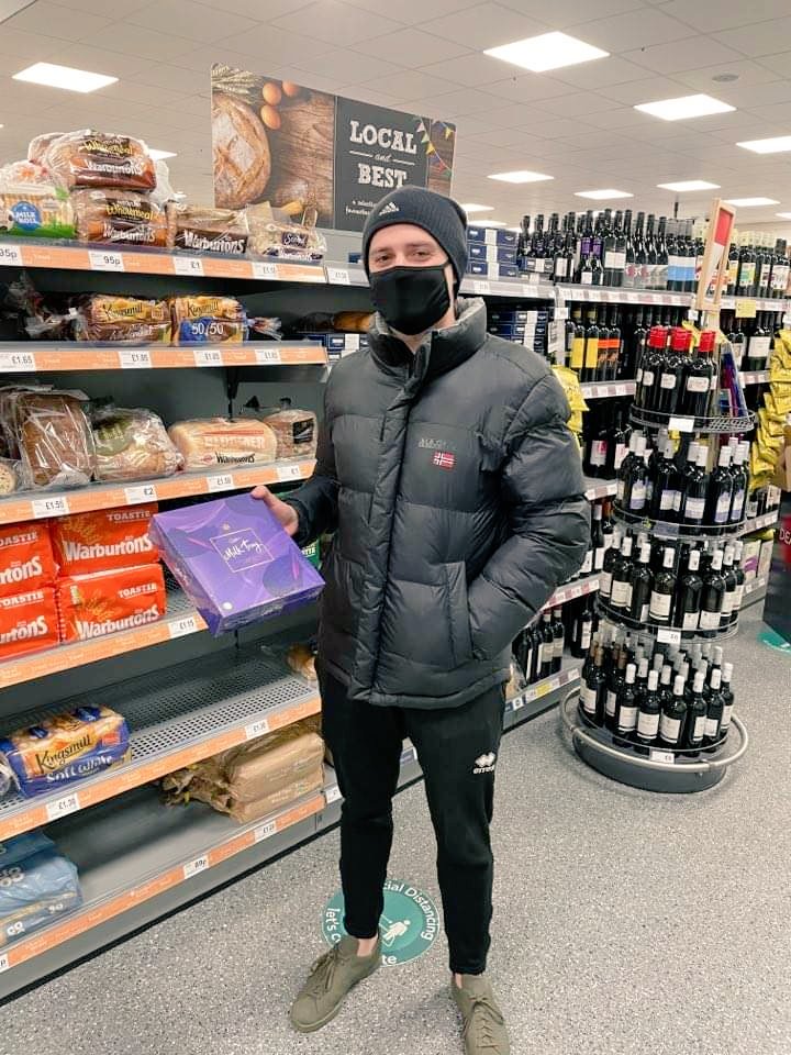 Scott holmes tweet media