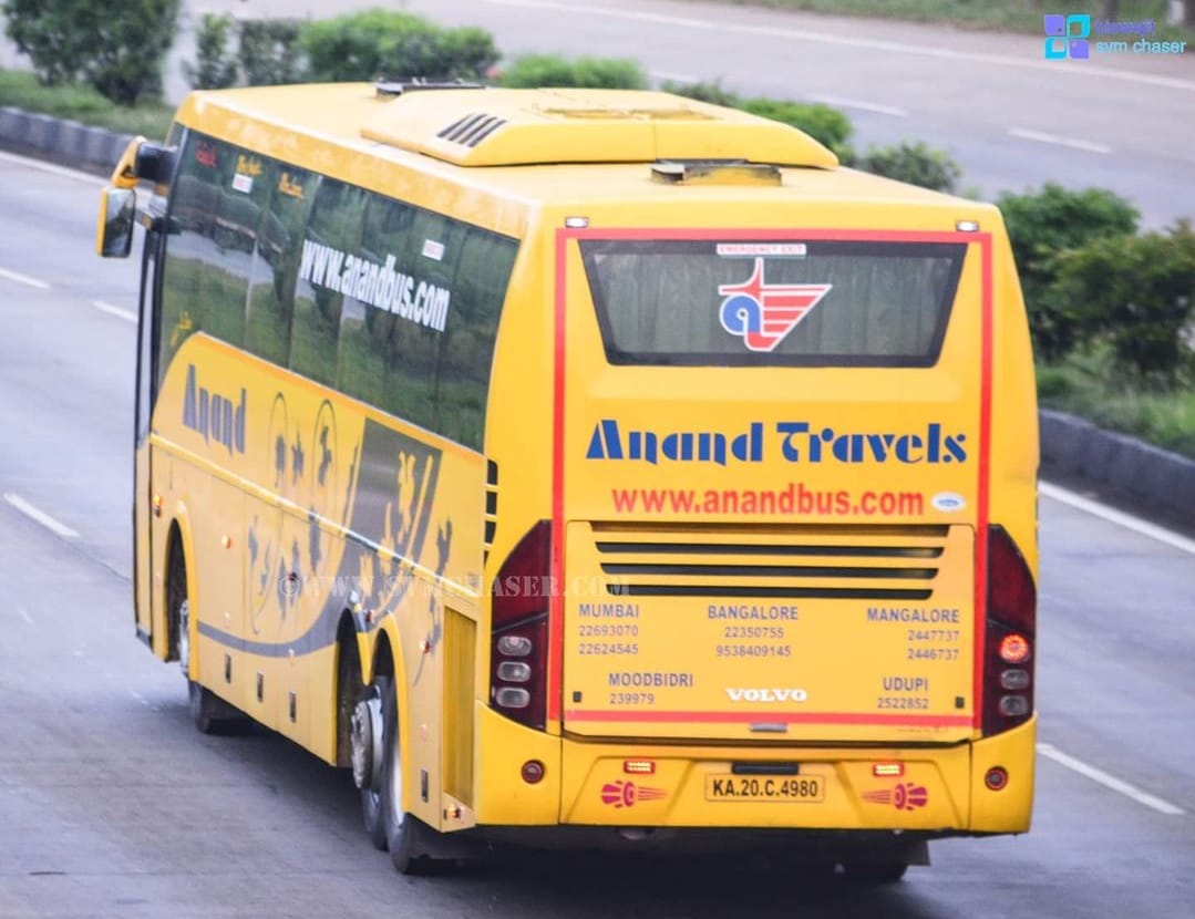 b_svmchaser's tweet photo. File pic : Anand Volvo B9R multiaxle semi sleeper on NH4, towards Mumbai 
#volvob9r #volvob9rmultiaxle #volvob9rmultiaxlesleeper #volvomultiaxle #volvosleeper #volvomultiaxlesleeper #volvo9400 #volvobus #volvobusindia #volvobuses #volvobusesindia @VolvoBusesIN https://t.co/V75adXyhsh