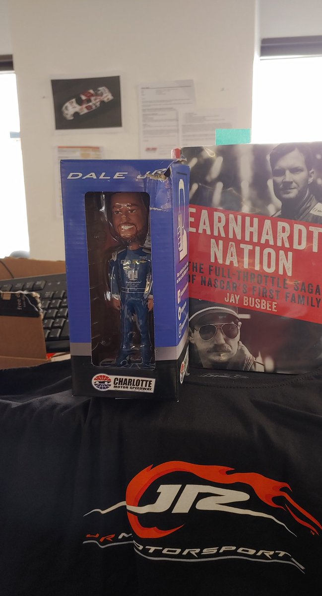 stevenbshaffer's tweet photo. Sweet bobble head and tshirt. 
Thanks @tirepros @JRMotorsports. Awesome working on this NASCAR sponsorship! https://t.co/sIMy27WrPn
