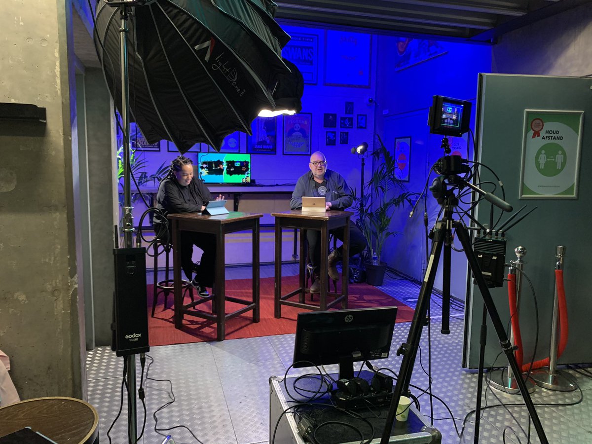 Eindelijk livemuziek omdat ik de regie mag doen van de Beste Vrijdag livestream van PAARD 🎉