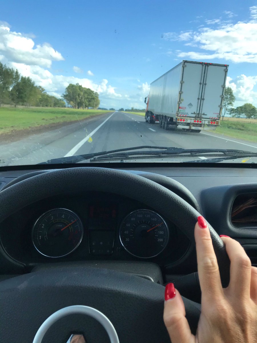 natisnunez's tweet photo. Las Flores.... el pueblo donde mi abuela le daba una bolsa de caramelos al guarda para que nos cambie de clase en el tren... https://t.co/RSnRO9Ooar