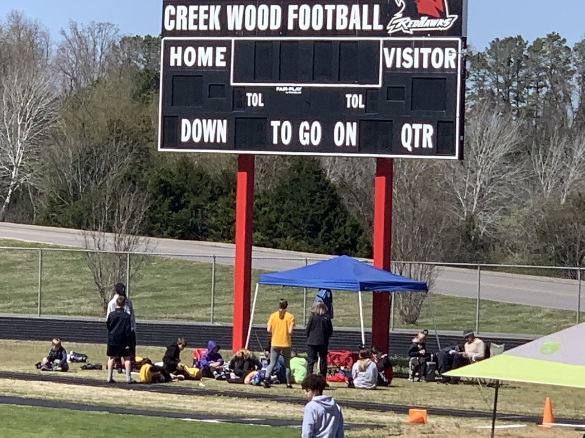 It’s been a beautiful day here at Creek Wood HS for Hawks Track/Field to compete! We will try to share results when we have them. #TigerPride <a href="/WilliamJamesMS/">WilliamJamesMS</a>