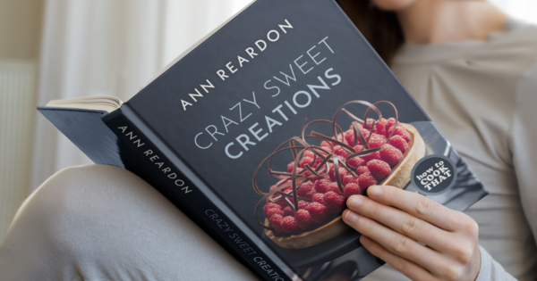 MangoPublishing's tweet photo. Get Your copy of @HowToCookThat Ann Reardon's new cookbook How to Cook That: Crazy Sweet Creations which is a #1 New Release on @amazon!
https://t.co/SVVW2wSbsm
#AnnReardon #HowtoCookThat #CrazySweetCreations #cookbook #cooking #recipes #desserts #yummy #delicious #sharing https://t.co/IBVbLpivPH