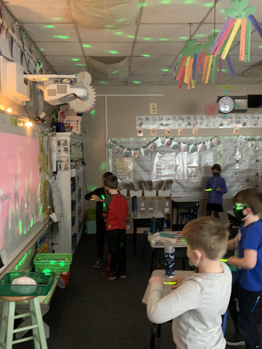 BassettsFirsts's tweet photo. #vtpbis class celebration- glow stick disco party! https://t.co/o5IhWQxrBh