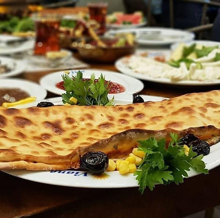 van_viane's tweet photo. Van kahvaltısının ezber bozan yöresel lezzeti Viane Kahvaltı Cafe.Yemek bir toplumun kültürel tarihi  mirasıdır.Van kahvaltısı sofrası bizim lezzet gururumuz mutluluk besinimizdir.
@vanekspres @vantsokurumsal @vantsokomiteler @eski_vann https://t.co/KZqkXag1yo
