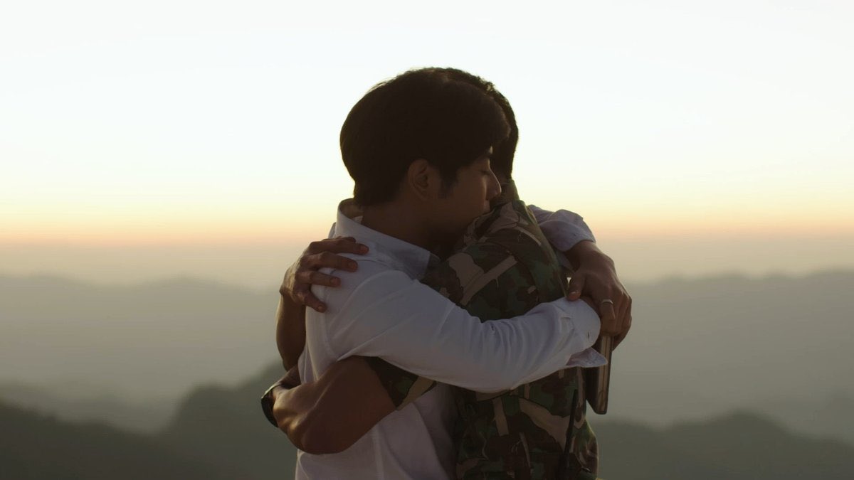 JirTia's tweet photo. สรุปคือดีแบบดีจริงๆ เนื้อหาแปลกใหม่การแสดงดี ภาพสวย เพลงเพราะ กำกับเลิศ มีทุกอารมณ์ มีคติแทรก ดูแล้วรู้สึกว่าไม่พยายามยัดเยียด ร้องไห้ กรี๊ด เขินมาหมด #นิทานพันดาวตอนจบ https://t.co/Au3lUMNAiD