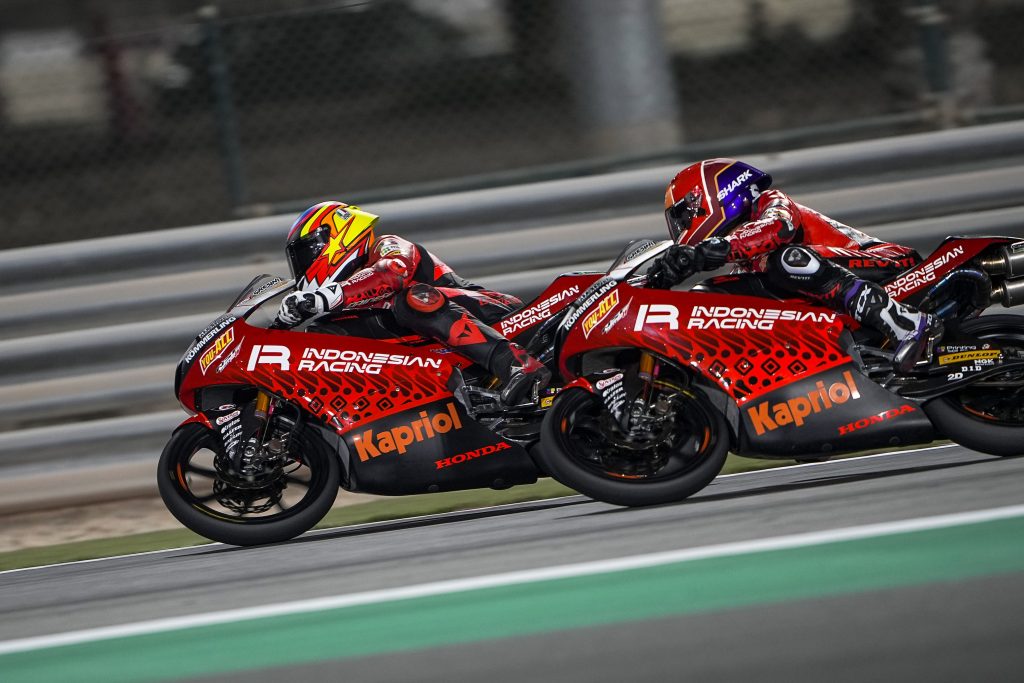 bgmotogp's tweet photo. Indonesian Racing Gresini Moto3 seals Q2 access https://t.co/TqR0uPf4Ux #GabrielRodrigo #JeremyAlcoba #DohaGP https://t.co/0XgLRMHF0o