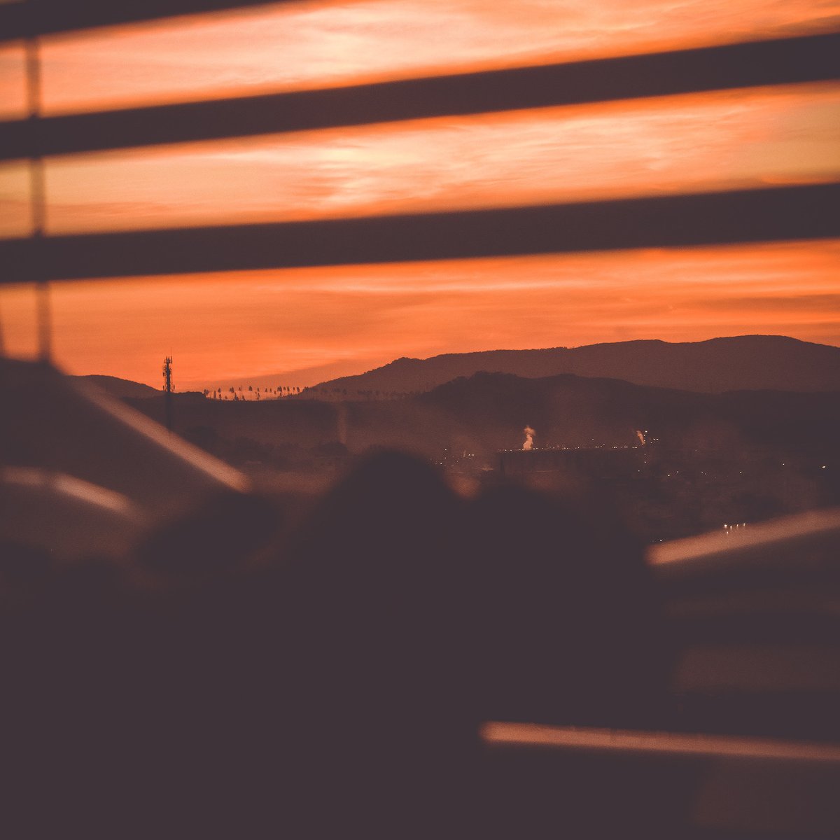 jumasobeats's tweet photo. i'm going to update my #lofiplaylist tomorrow and i want to hear your best beats 🎹 

🔁 retweet this tweet and give it some ❤️
🎵 submit your spotify link here: https://t.co/la2DNfsCrZ

#chillbeats #lofibeats #lofihiphop #mellowlofi #lofi #lofimusic https://t.co/FOQBOfXbnQ