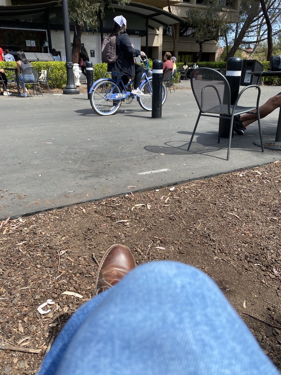 djordjepadejski's tweet image. Just had the first in-person meeting on campus since the pandemic started, and it feels great #greenlibrary ⁦@CoupaCafe⁩ #vaccinated.