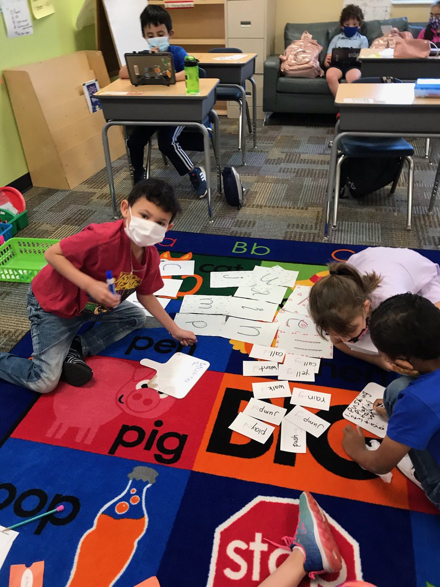 Castleview First Grade tweet media