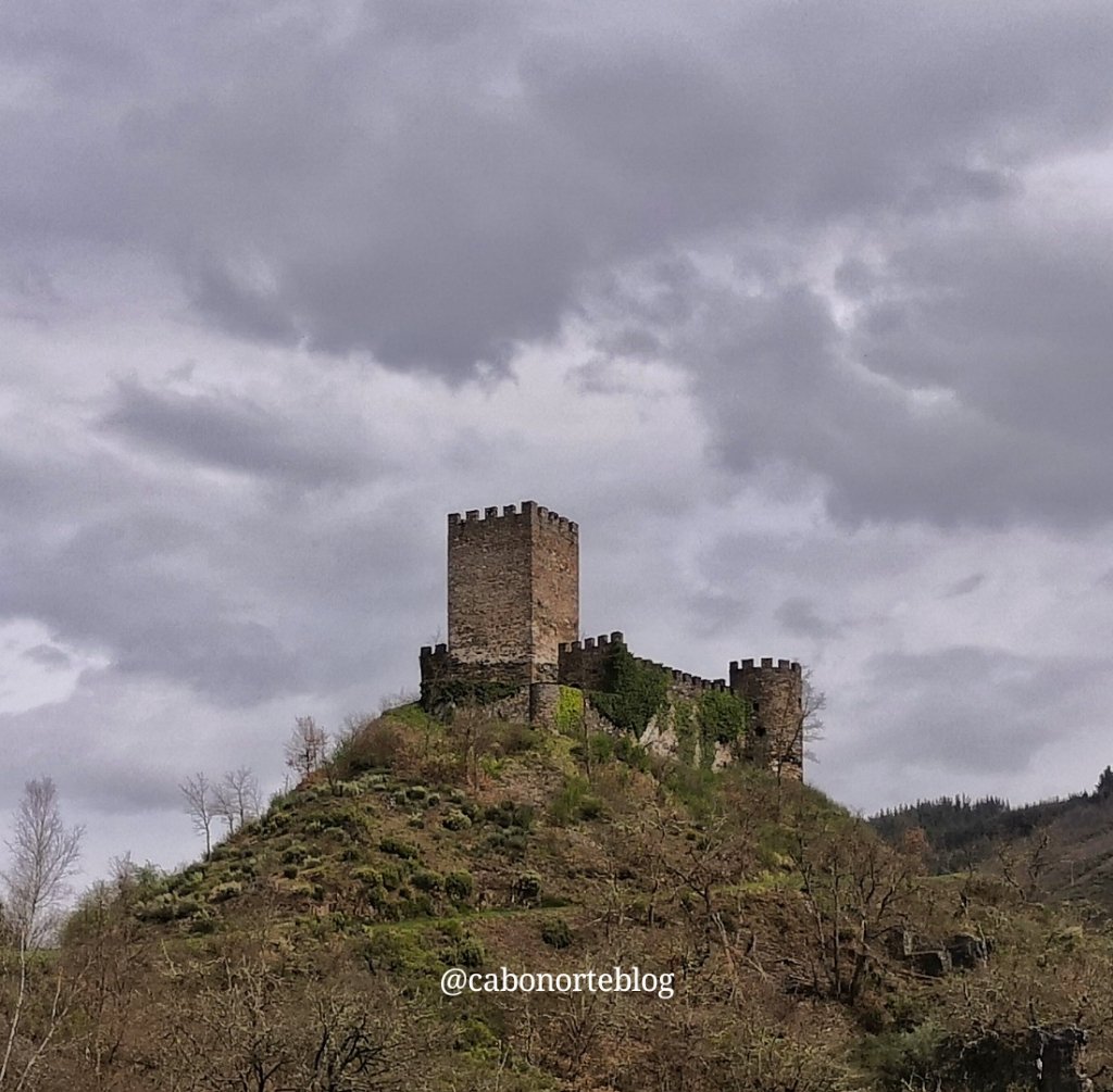Castelo de Doiras (Cervantes, Ancares).