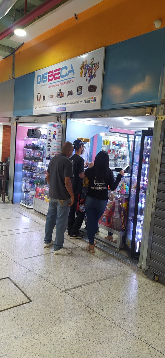 natioli23's tweet photo. @UltimateCrypto7 Llevando la buena noticia de $EOS a cada rincón de la ciudad, todos los días mostramos cómo podemos empoderarnos con su tecnología a través de @eosmarketp https://t.co/NHqgVfCvl0