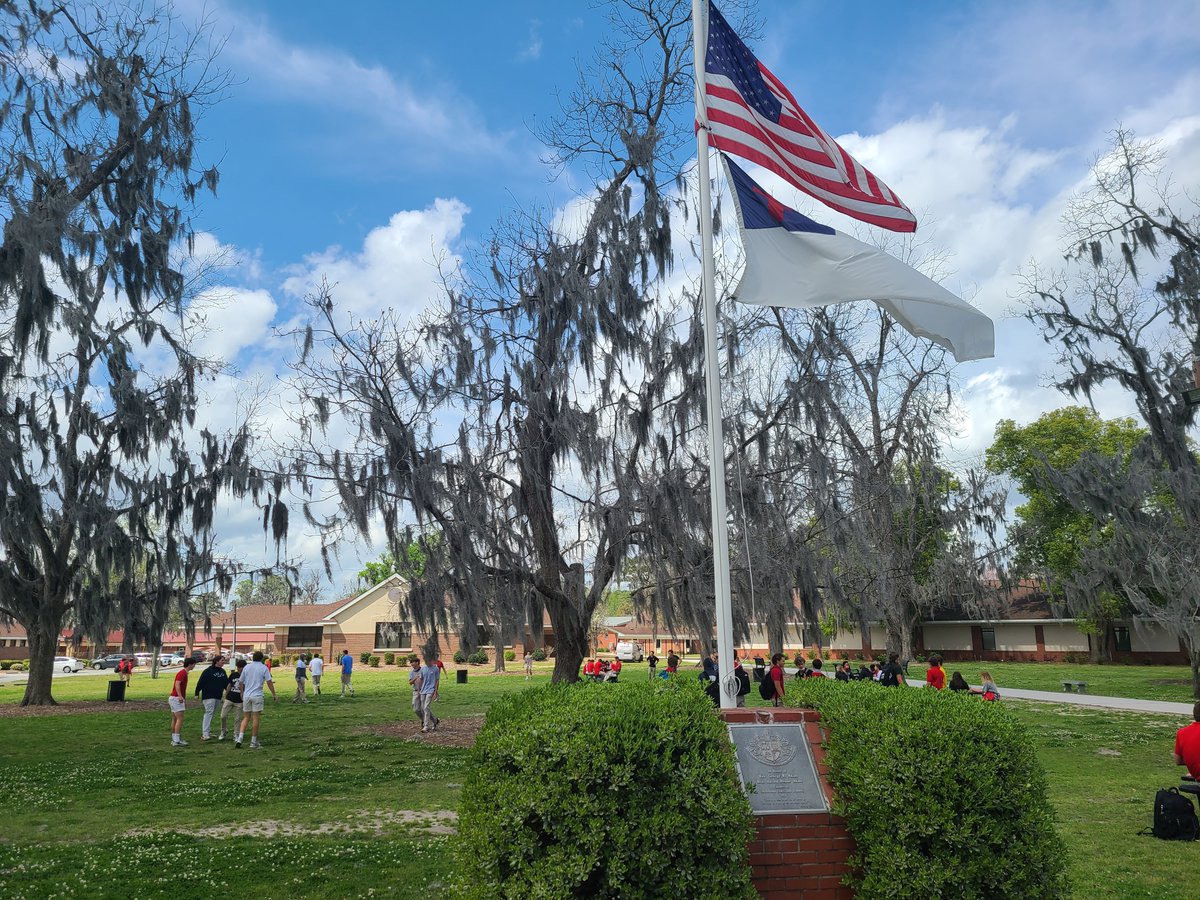 savcps's tweet photo. It's a perfect day for kickball in the pecan grove. ☀️😎 https://t.co/cSFliXIFhP