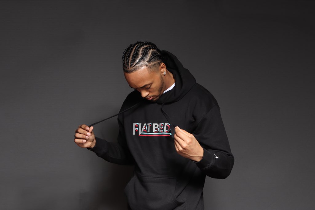 Jayoni_'s tweet photo. The Flatbed Signature Collection out now!!!!

Includes: 
✔️Flatbed Signature Hoodie
✔️Flatbed Signature Beanie
✔️Flatbed Signature Mask 

LINK IN BIO to shop | @flatbed_ent 

Photographer: @iamwillsledge 
ONESHOT Photography https://t.co/ZR4jIGJ7l8
