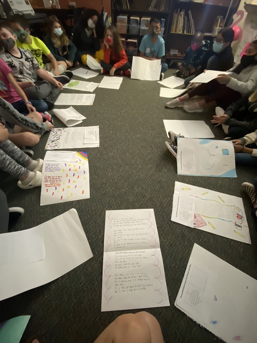 MsDavis4grade's tweet photo. Sharing our poems and celebrating each one with some ✨snaps✨#poetryslam https://t.co/9b03UmMXeh