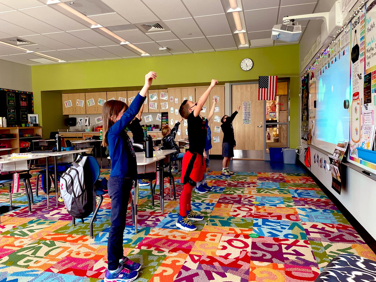 AHuzela's tweet photo. Celebrating Social Emotional Learning Day with Bring It Down Flow 🎈 https://t.co/ihruhWVxBr