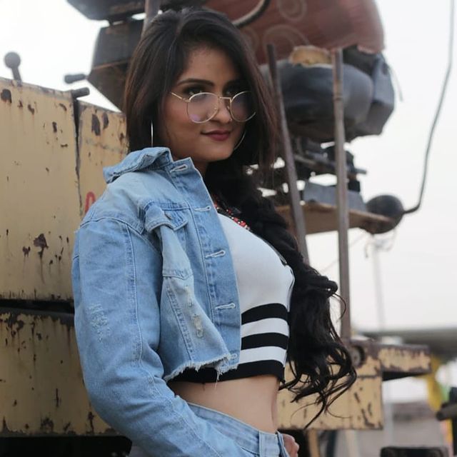 Follow--->>@heena_patyal
Whatever you do, or dream you can do, begin it. Boldness has genius, power, and magic in it.💖💖
.

#girl #models #Modeling #modellife #modelling #modelphotography #ModelStatus #modelfitness #modelshoot
#modeltest #modelife #modelgirl #modelslife