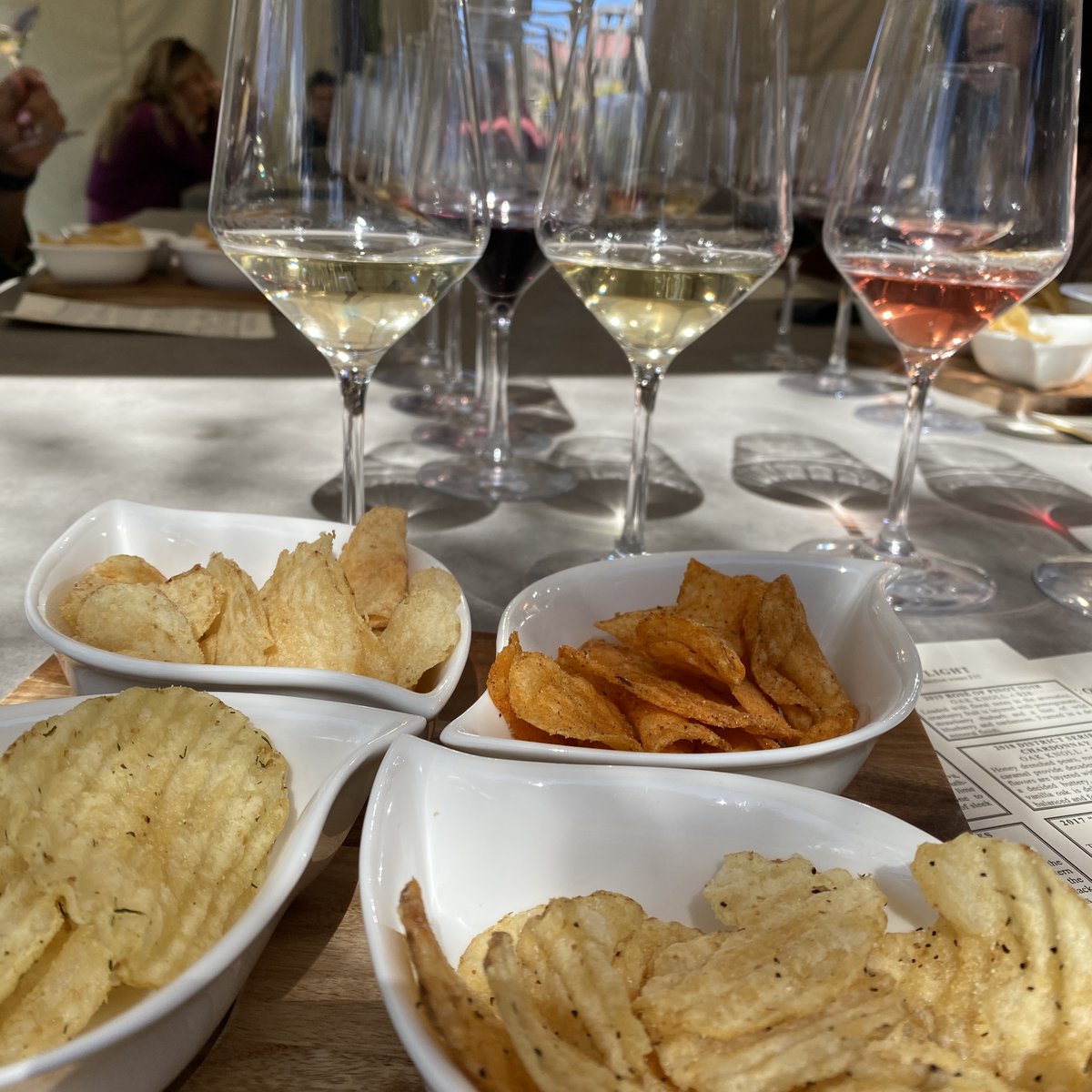 It’s a good morning when you start with all these glasses. And chips!  

#winecountrydetours #discovernapa #outdoorwinetasting #napavalley #sonoma #napawines #sonomawines #winepairing