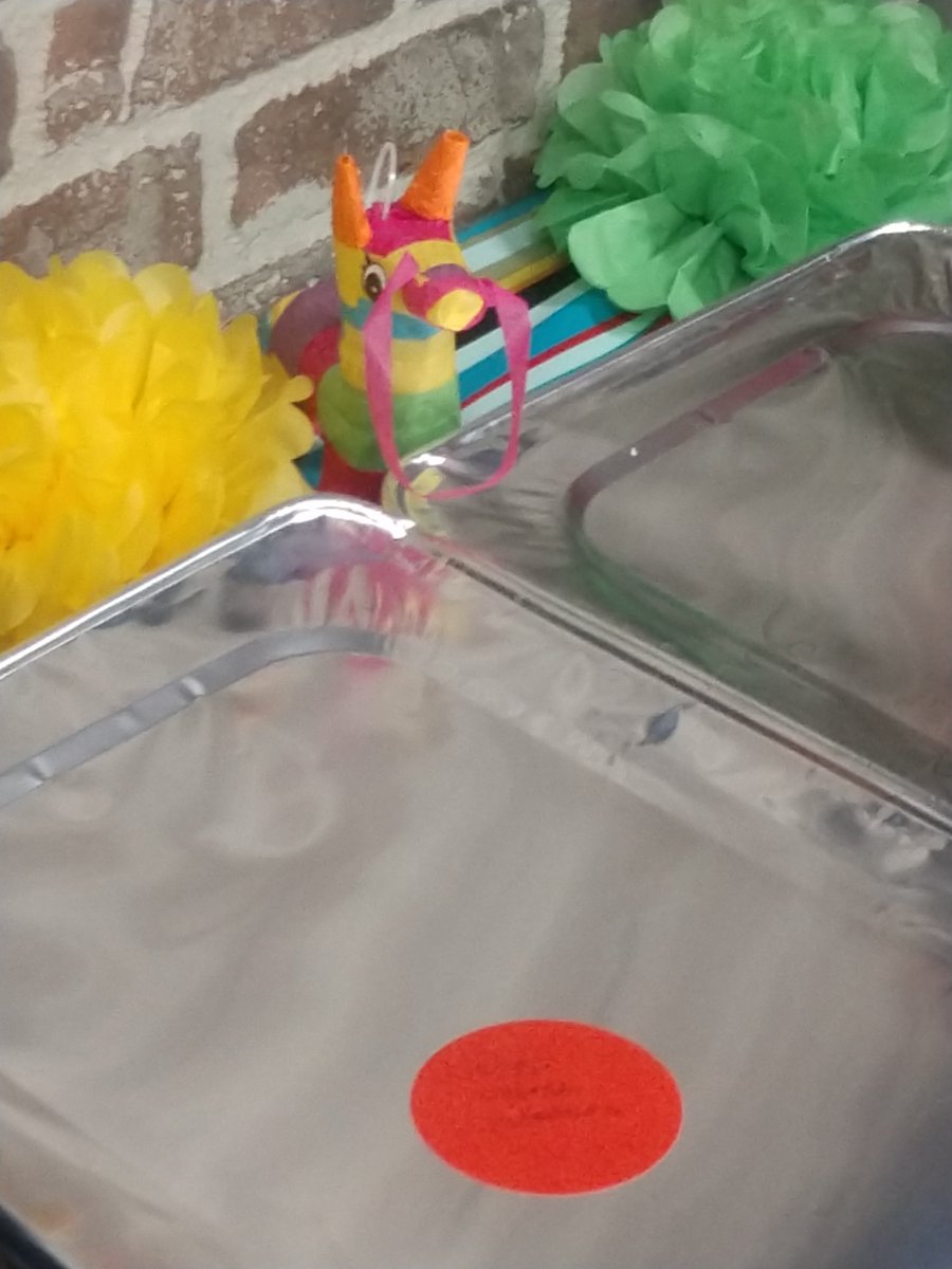 WilliamJThree's tweet photo. A bit of Success Share to start the day right. Even this decorations want in on it! https://t.co/XpNf3LNIAM