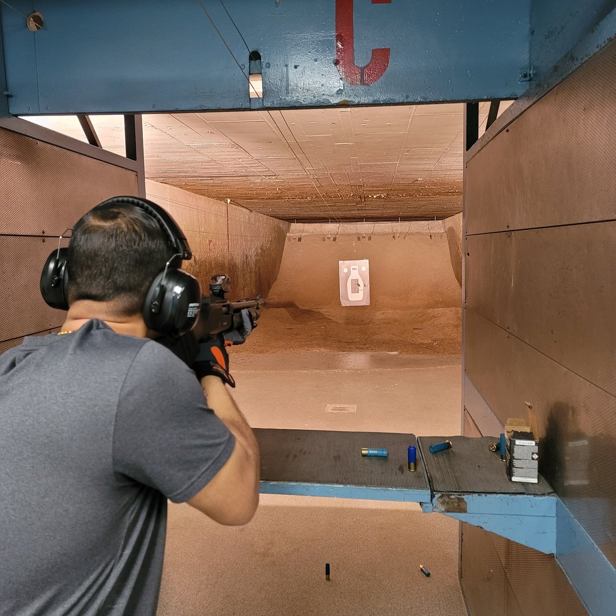 ProactiveThreat's tweet photo. Part 2 of yesterday's shotgun fundamentals. 
DM for more info or to reserve your spot(s).
Privates available upon request. 
#dadlife #momlife #shotgun #2a #police #lawenforcement #family #nassaucounty #longisland #suffolk #NYC #training #datenight #homedefense #selfdefense #glock https://t.co/4h40ZeB5tU