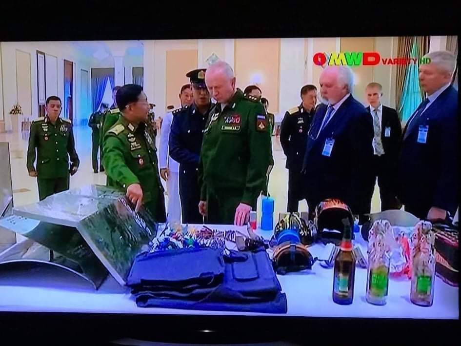 HtetWA3's tweet photo. Leader of military showcased materials to-be-used as self defense by ravaged citizens against the violent forces of shameful military council, to the representatives of Russia Federal Union.....
Russia is supporting Burma Coup council as a shadow
#Whatishappeninginmyanmar https://t.co/l9TB7l6CrI