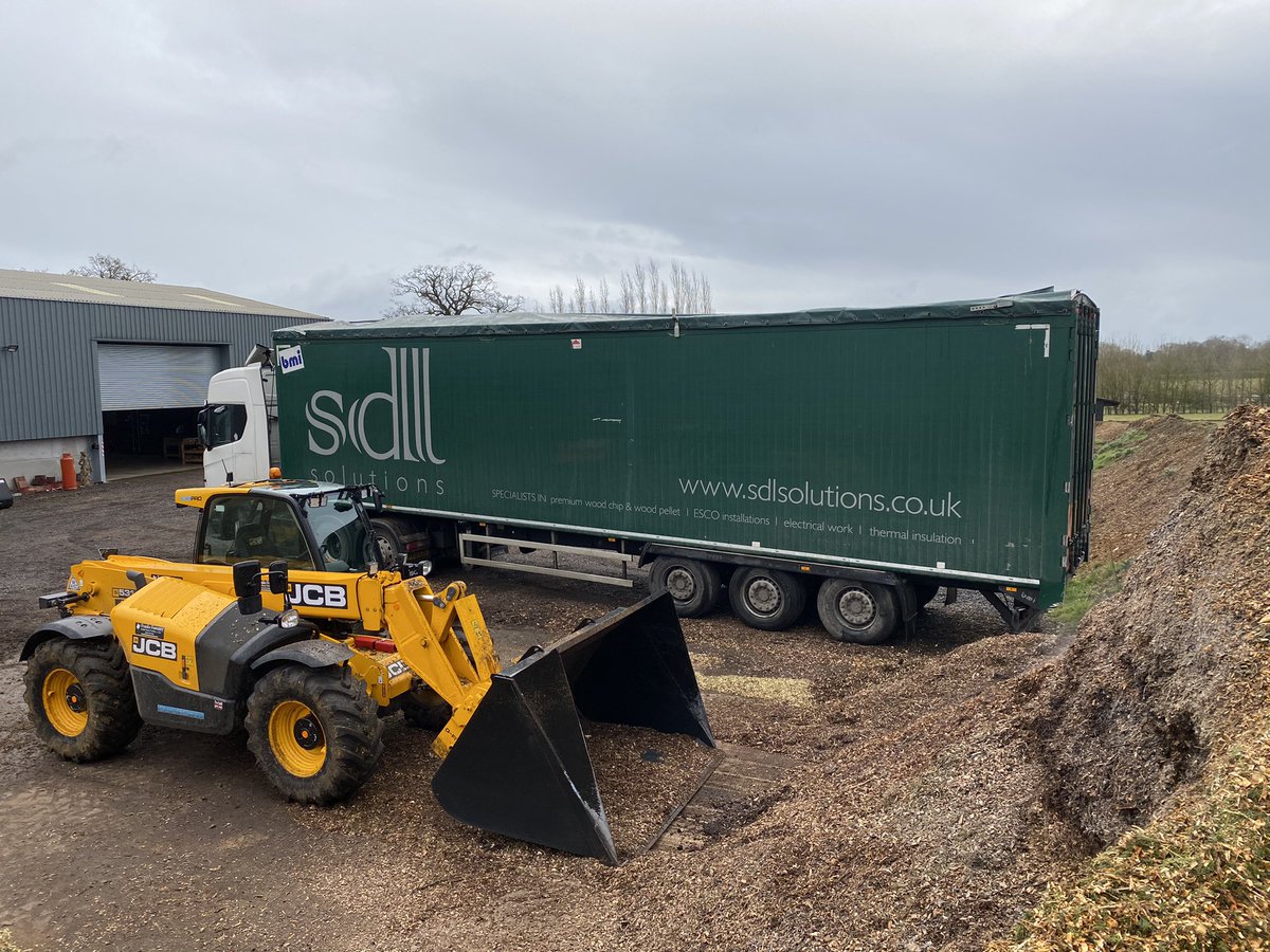 franksforestry's tweet photo. We recycle 100% of our green waste from residential and commercial sites. We're passionate about converting Arboricultural brash and wood into a functional biomass fuel. #biomass #arboriculture #treewaste https://t.co/Fc3mJXzLNv