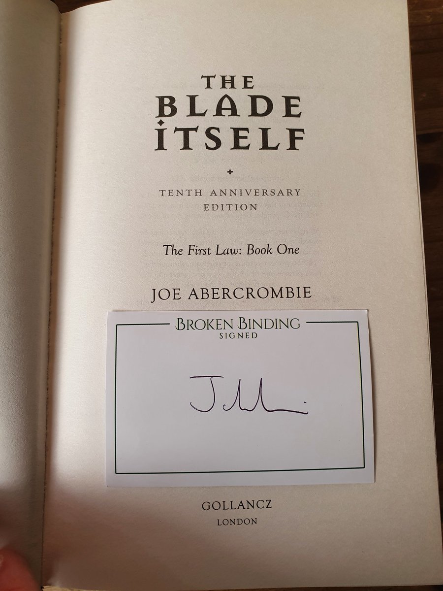 binding_broken's tweet image. Giveaway:

Please Follow and RT for the chance to win a signed *bookplated*, 10th anniversary edition of 'The Blade Itself' by @LordGrimdark 😜🥳