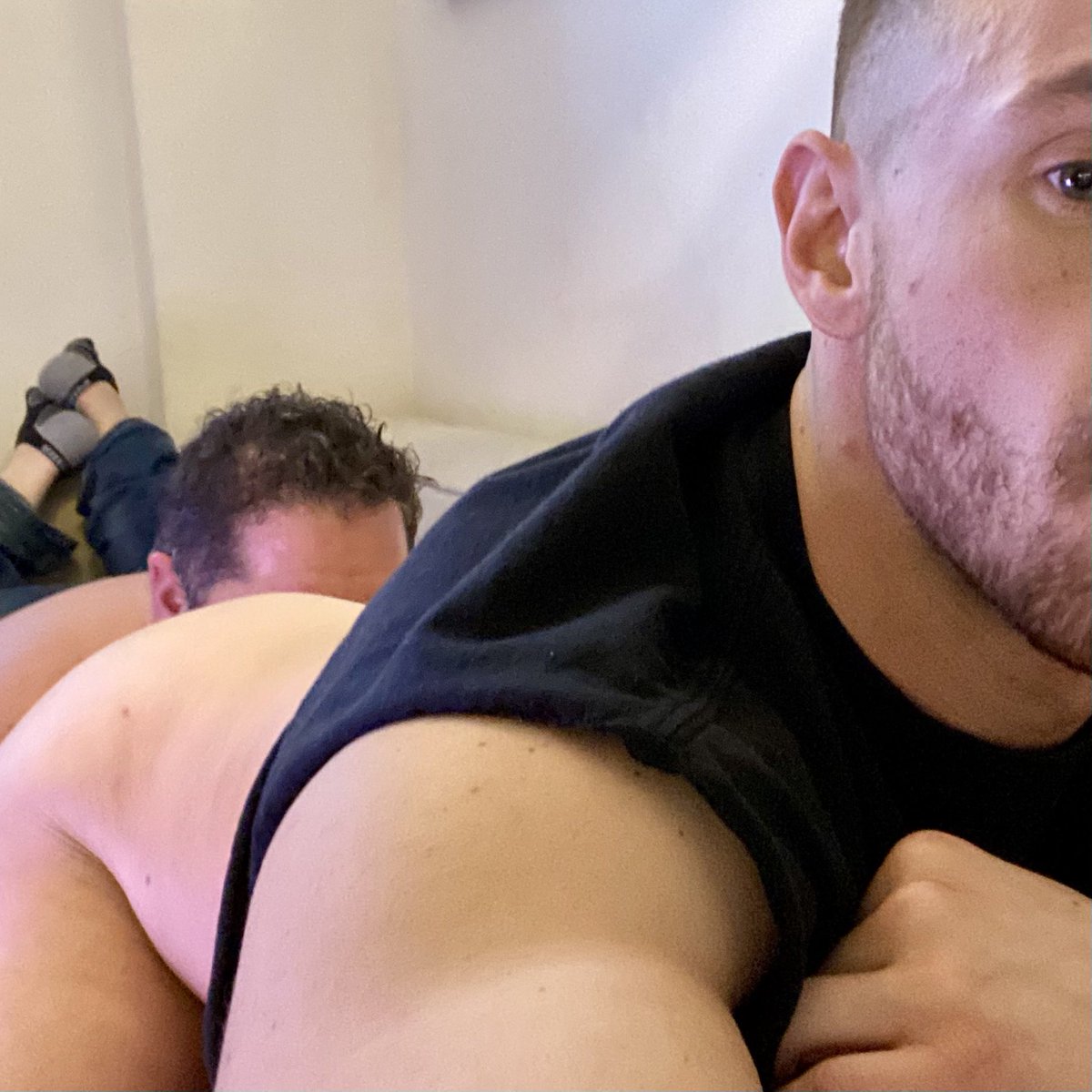 leboeuff23's tweet photo. part of a complete breakfast 

#buttbuffet #eatass #gayff #gayfisting #chicagoff #gaychicago #himbo 

#gaymuscle #bubblebutt #gaybutt #gayfit #gayrimming #snacktime https://t.co/4hXUfGd6Ty