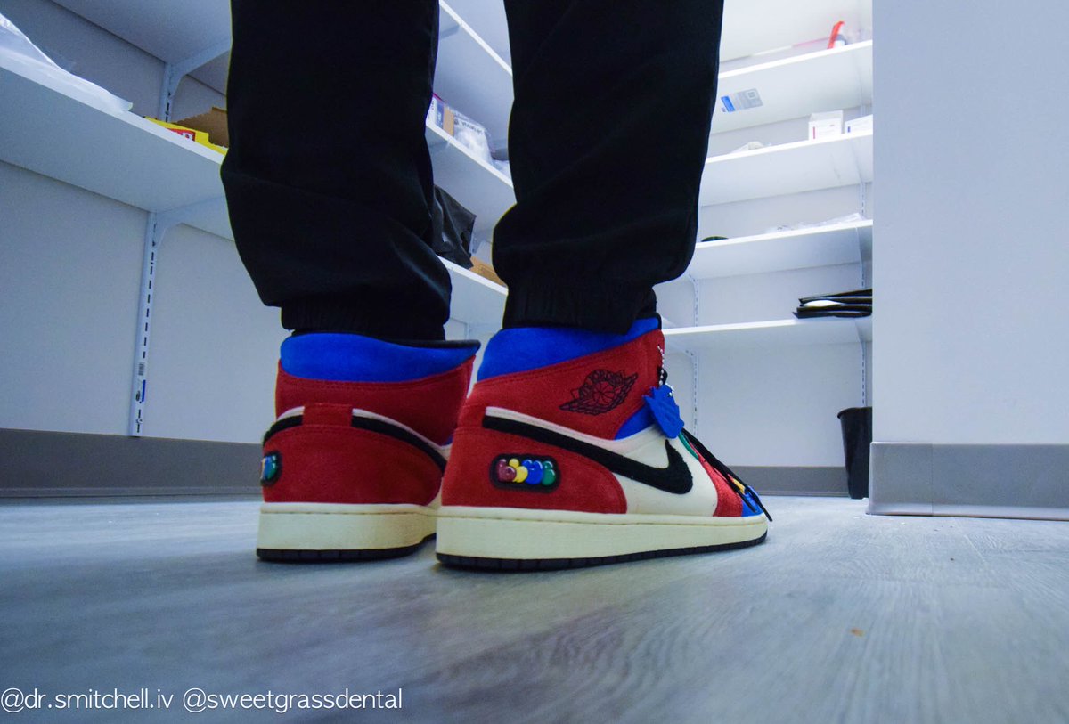 KingEx_IV's tweet photo. Recently someone asked how can I be the #sneakerdoc if I don’t post any sneaker pics?! 🧐 As a Meharrian, being a doctor/sneakerhead is the norm so I didn’t think to post them but here are some of the kicks I wear while making people smile again. https://t.co/RHNKKK3SFn