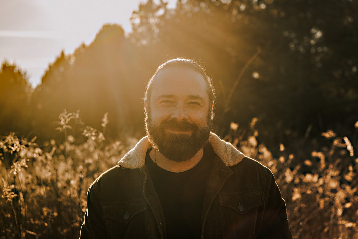 .<a href="/Rizzidrum/">Mike Rizzi</a> is usually behind his kit backing artists such as <a href="/johndhopkins/">EstafeX</a> and <a href="/sonialeigh/">Sonia Leigh</a>. But Mike Rizzi - a sweetheart of a guy - also has his own solo work, and a new album on the way. We talk in this week's #MicCheck. ajc.com/life/music-blo…