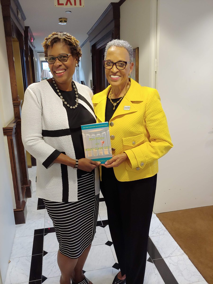 Billion4God's tweet photo. #firstclassfriday
My Shero, @JohnnettaBetschCole, PhD
As we closeout @Women'sHistoryMonth, I pay homage to Dr. Cole, my mentor and friend.  Dr. Cole chairs @NCNW. 
I credit Dr. Cole with lighting my fire for philanthropy and putting me on this fundraising and generosity path https://t.co/qIp8e9IDOx