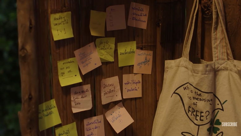vaeholic's tweet photo. am i the only one who notice that tian's bag says "what is the true meaning of free"?😭
#นิทานพันดาวEP9 https://t.co/gBC9eP64LQ