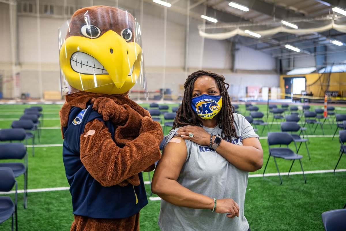 Photo of the Week: More than 50 <a href="/kentnursing/">Kent State Nursing</a> students assisted with a mass vaccination event Tuesday at the Kent State Field House. Among those receiving COVID-19 vaccinations were Amoaba Gooden, Ph.D., interim vice president for @DEIKentState and Flash. ow.ly/MhA350E9pV8